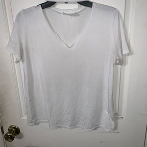 V-neck tee